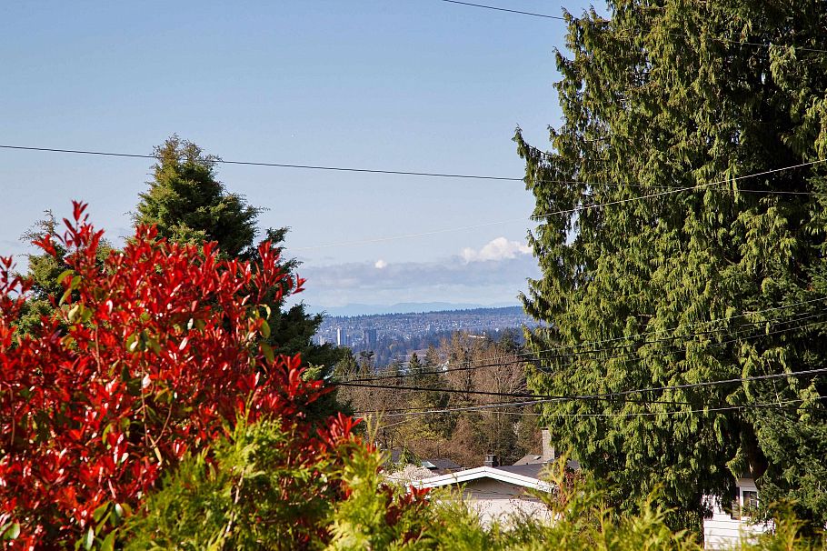 445 W Queens Road North Vancouver, BC - 4