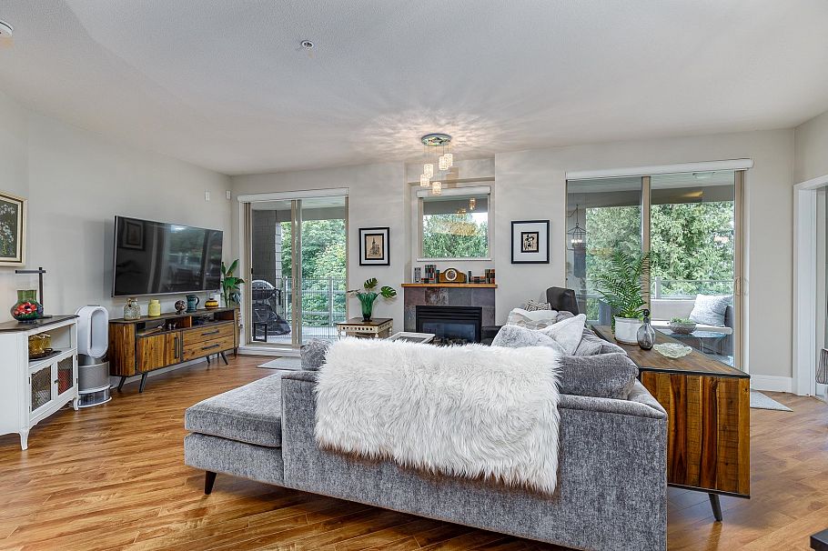 301 560 Raven Woods Drive North Vancouver, BC - 10