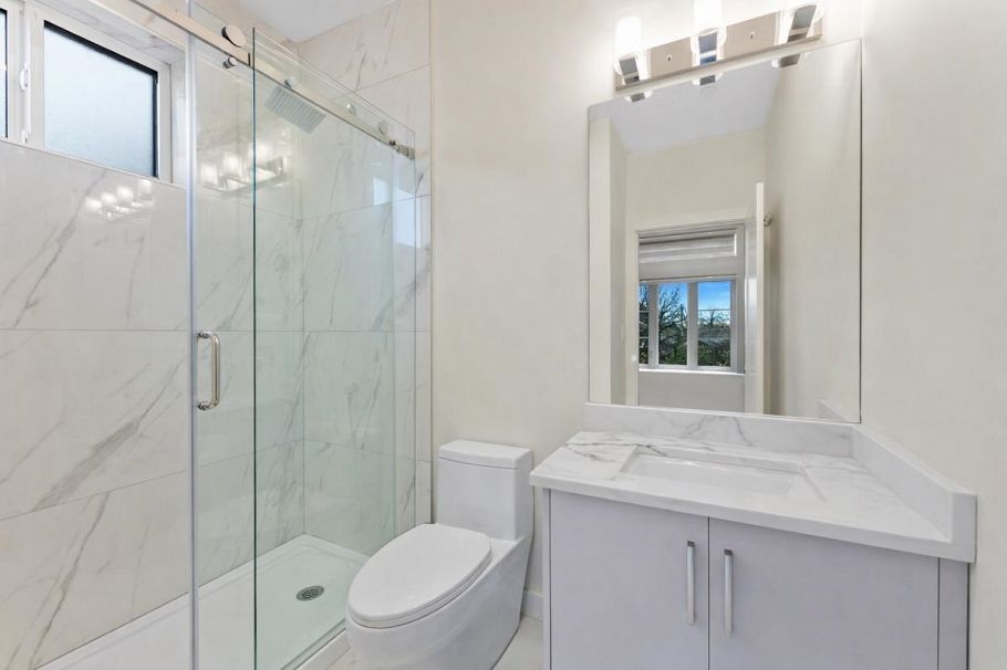 2719 E 46th Avenue Vancouver, BC - 19