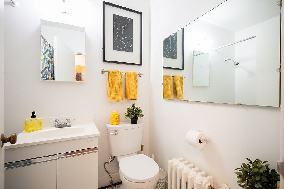 303 1565 Burnaby Street Vancouver, BC - 19