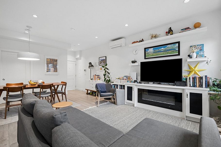 4382 Perry Street Vancouver, BC - 8