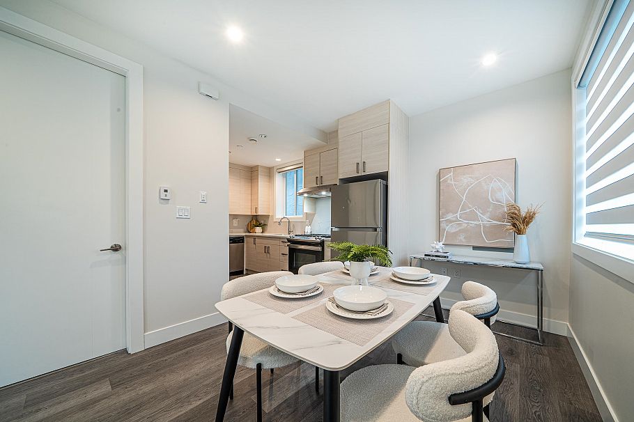 7261 E Sherbrooke Street Vancouver, BC - 4