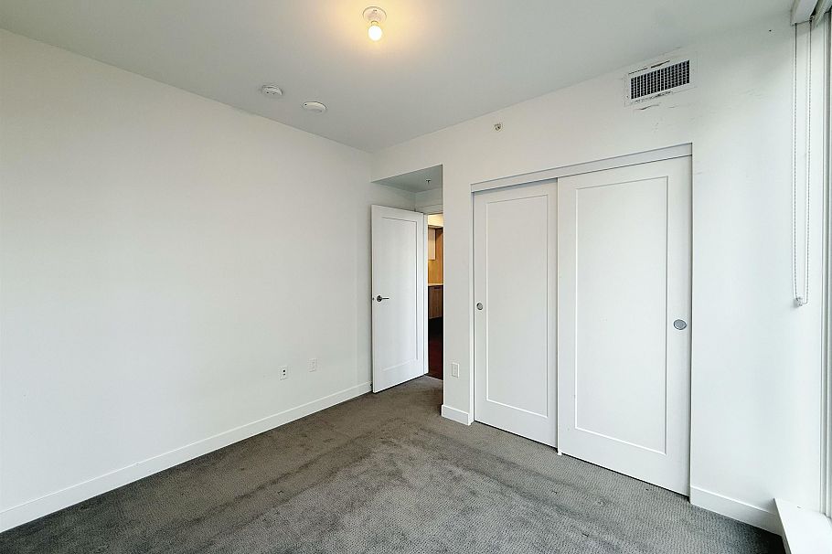 609 3200 Corvette Way Richmond, BC - 11