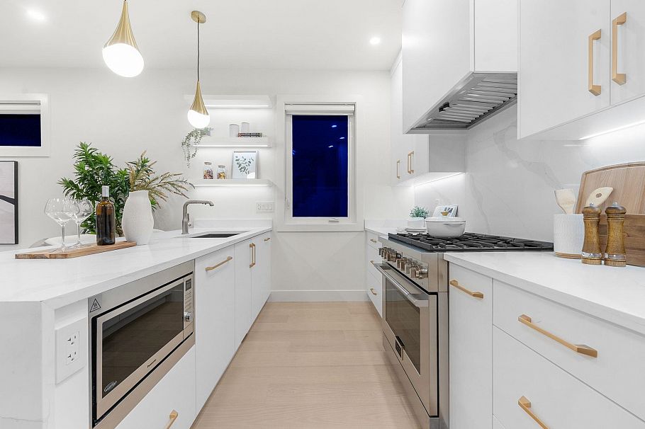 1 1582 E 2nd Avenue Vancouver, BC - 21