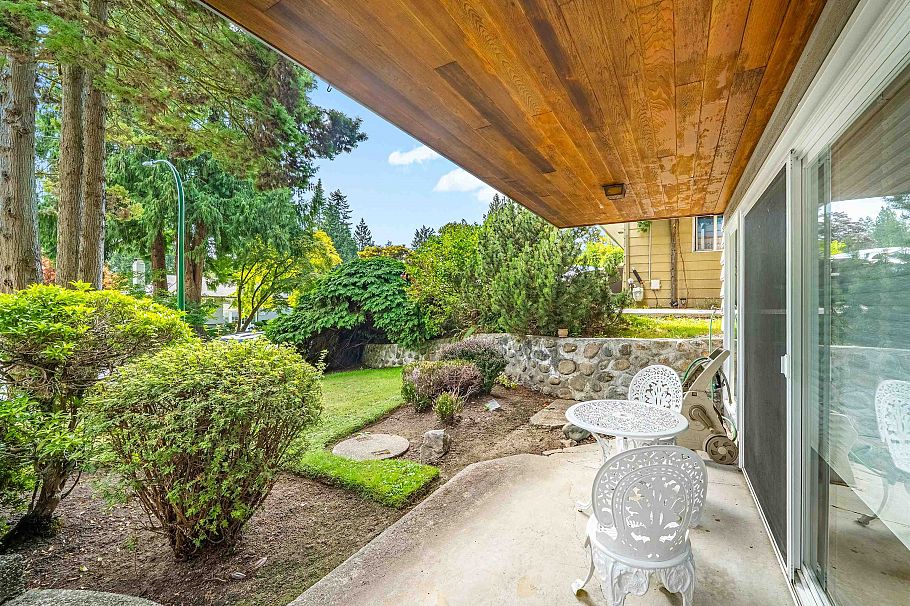 1202 Bracknell Crescent North Vancouver, BC - 38