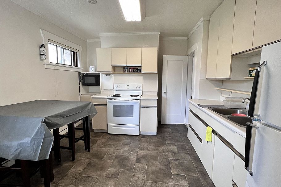 1250 E King Edward Avenue Vancouver, BC - 2