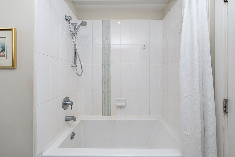 311 159 W 22nd Street North Vancouver, BC - 8