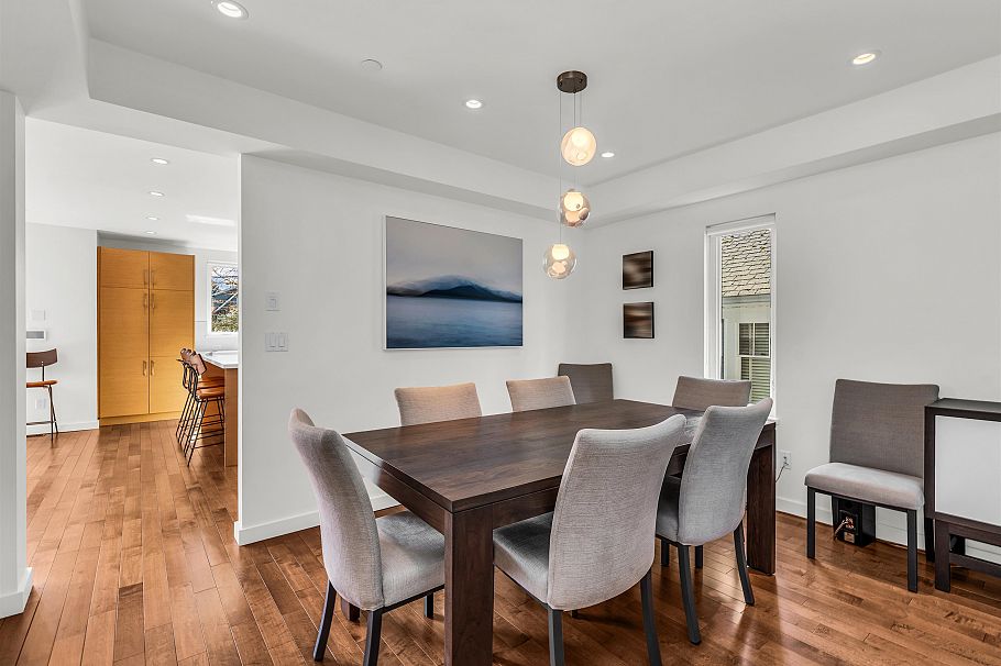 132 W 22nd Avenue Vancouver, BC - 5