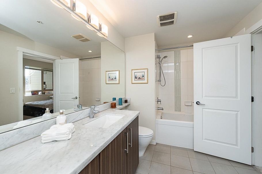 311 159 W 22nd Street North Vancouver, BC - 9