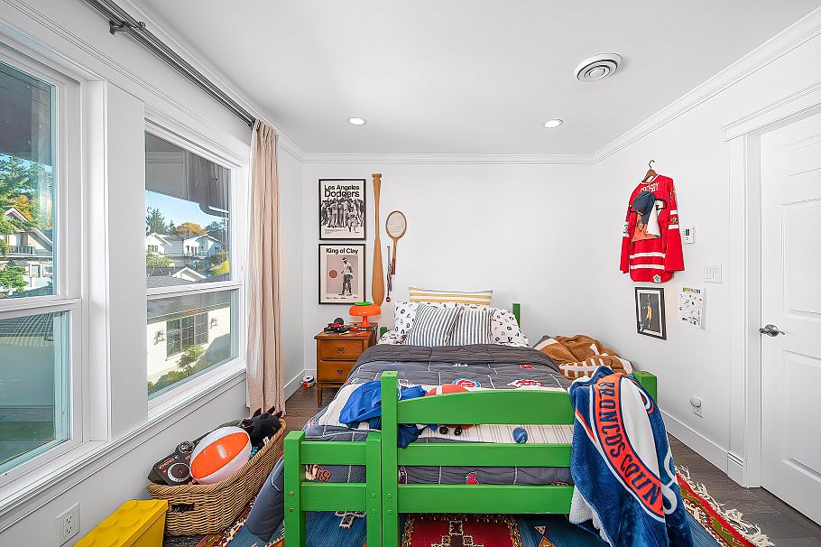 3765 W 3rd Avenue Vancouver, BC - 23