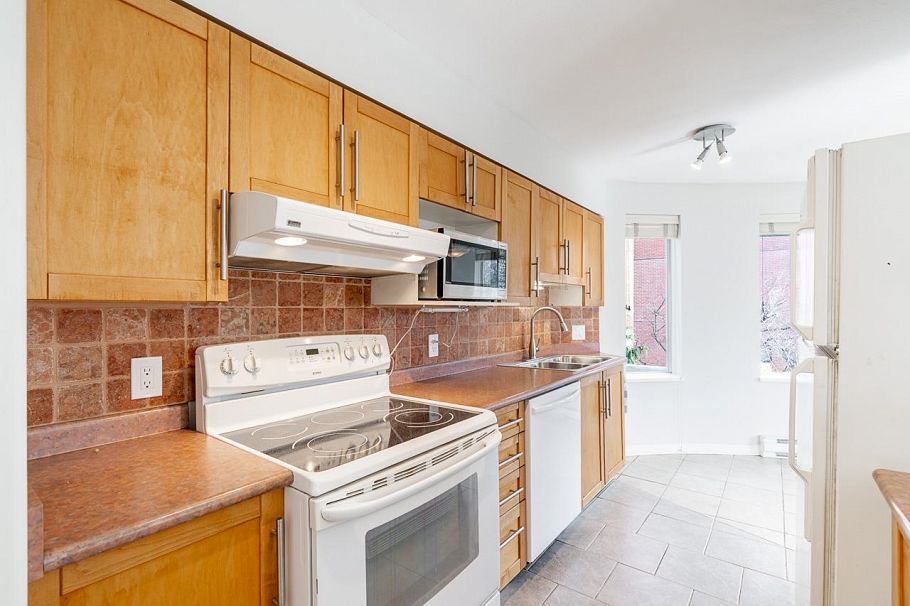 101 120 E 2nd Street North Vancouver, BC - 12