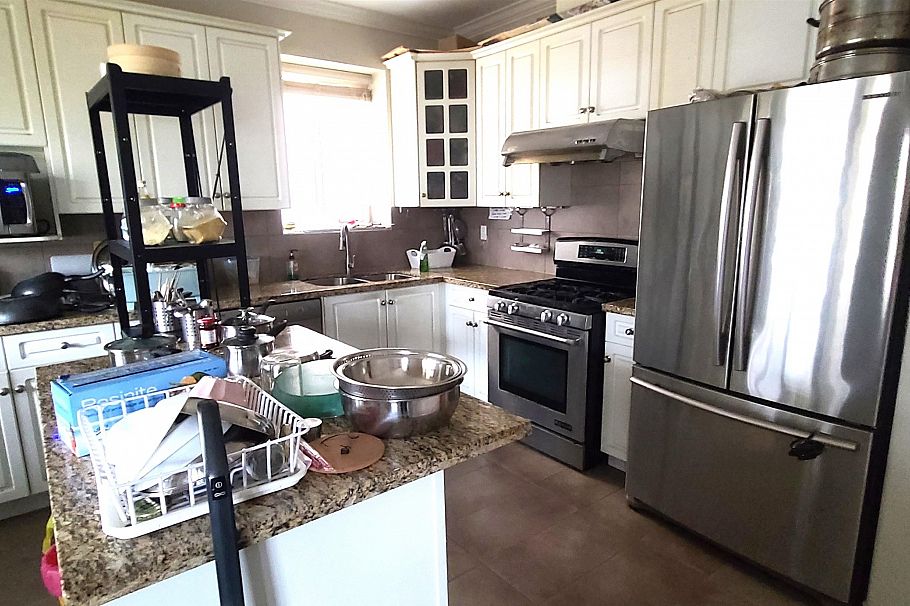 8038 Montcalm Street Vancouver, BC - 8