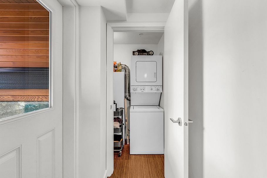 132 W 22nd Avenue Vancouver, BC - 33