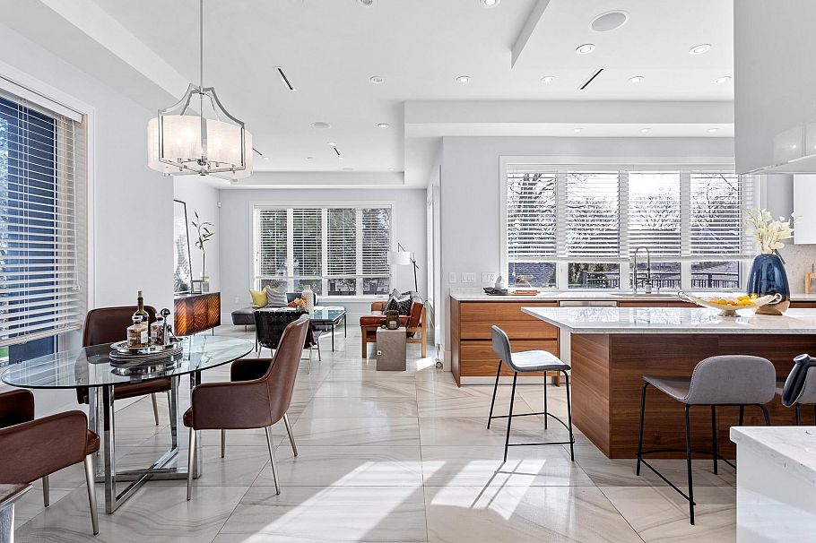 3726 W 35th Avenue Vancouver, BC - 9