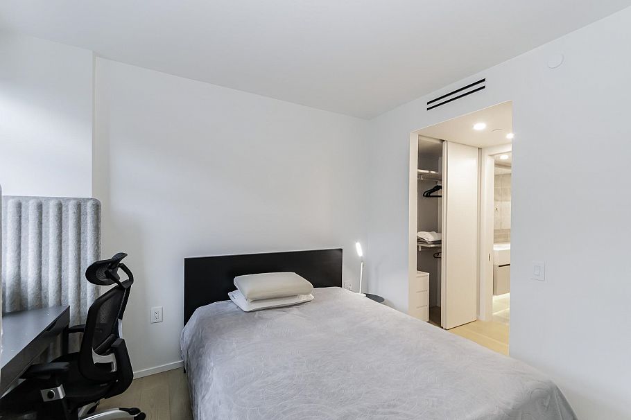 606 889 Pacific Street Vancouver, BC - 4