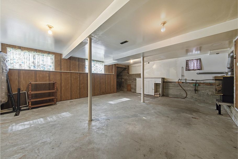 3521 Triumph Street Vancouver, BC - 14