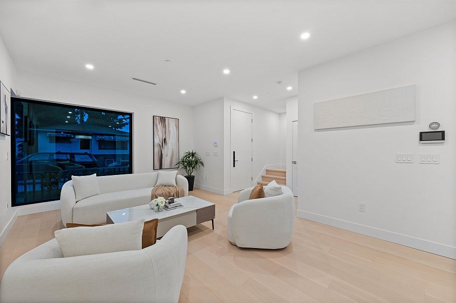 3670 Fleming Street Vancouver, BC - 3