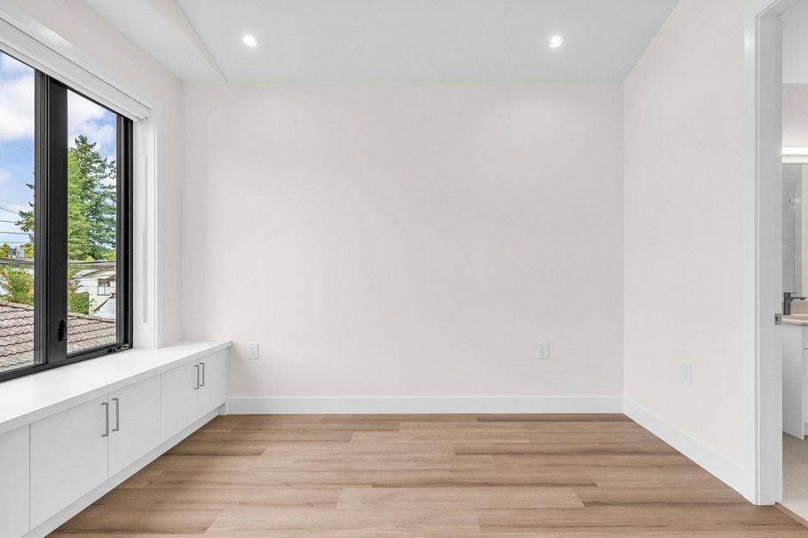 2 4257 Knight Street Vancouver, BC - 30