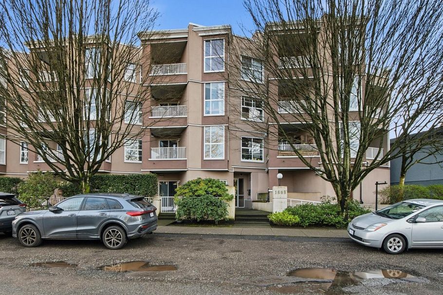 404 1688 E 8th Avenue Vancouver, BC - 31