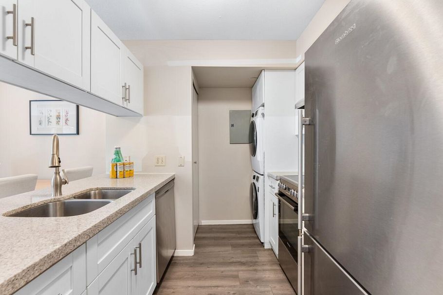 102 2195 W 5th Avenue Vancouver, BC - 23