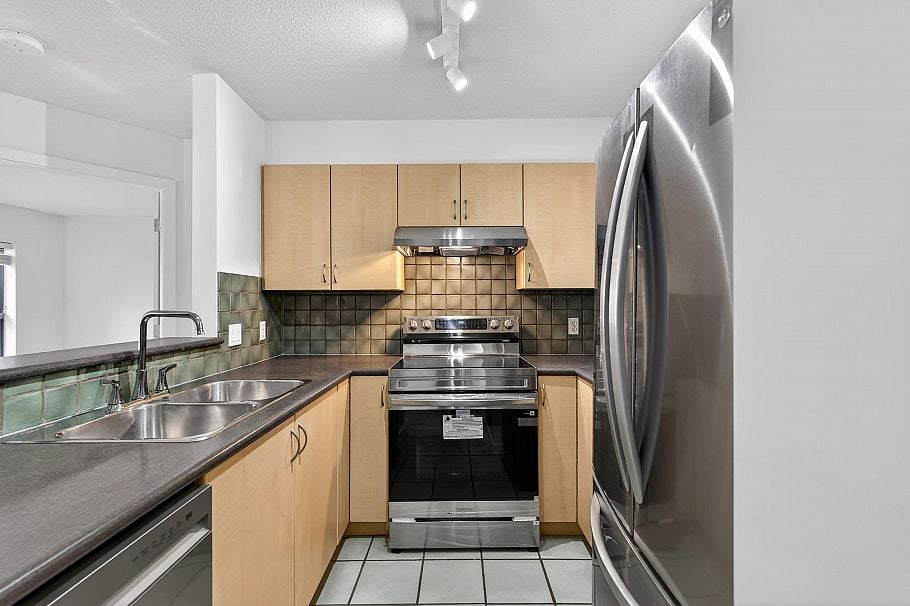 307 3161 W 4th Avenue Vancouver, BC - 7