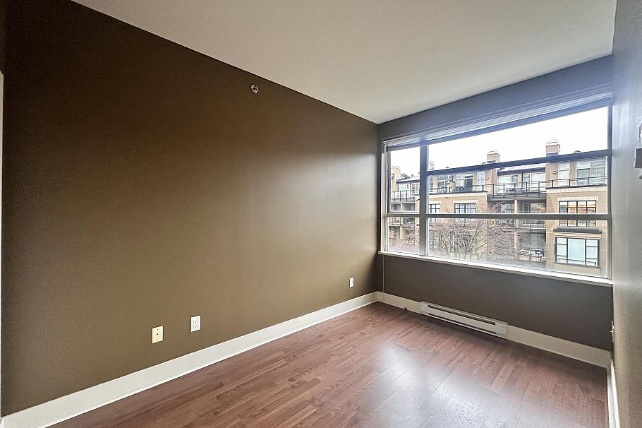 304 2655 CRANBERRY, Vancouver BC V6K 4V5 Vancouver, BC - 2