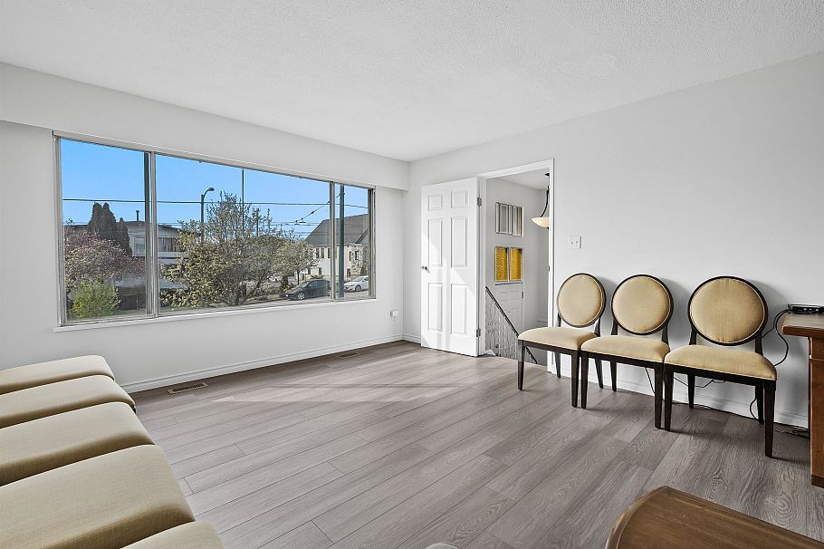 7656 Main Street Vancouver, BC - 6