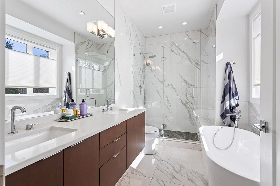 3726 W 35th Avenue Vancouver, BC - 22