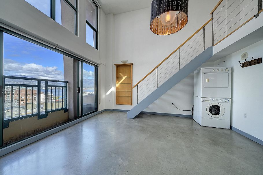 806 22 E Cordova Street Vancouver, BC - 5