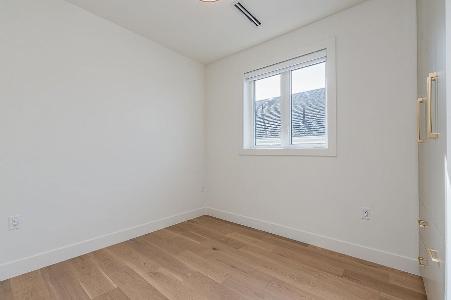 1 2263 E 35th Avenue Vancouver, BC - 19