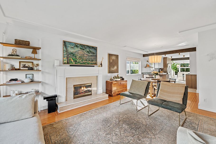 2624 E 1st Avenue Vancouver, BC - 1