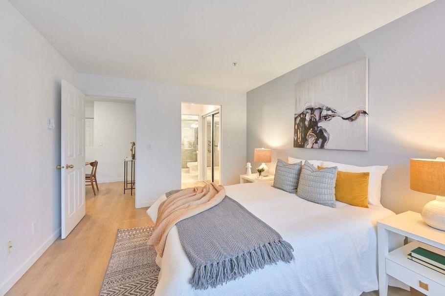 313 855 W 16th Street North Vancouver, BC - 12