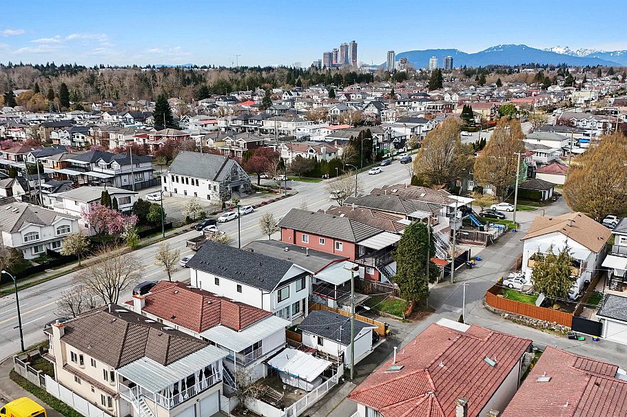 7656 Main Street Vancouver, BC - 21