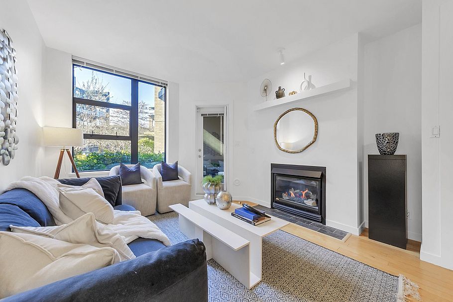 110 2263 Redbud Lane Vancouver, BC - 2