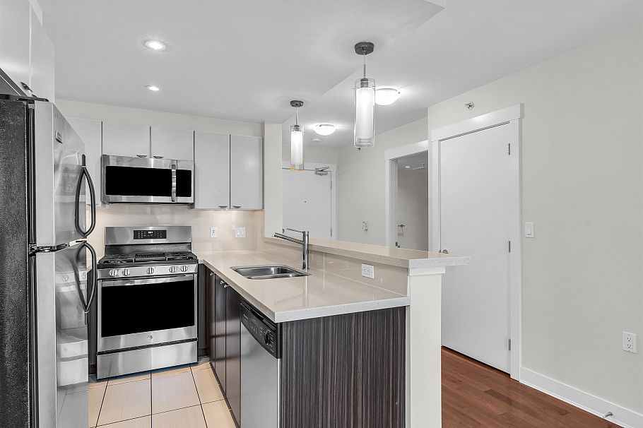 506 160 W 3rd Street North Vancouver, BC - 7