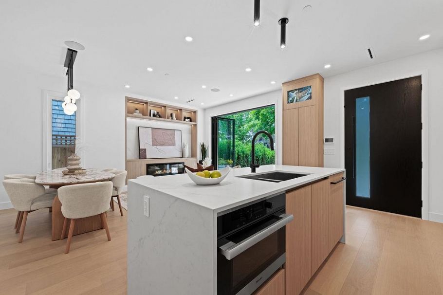 1 3880 W 23rd Avenue Vancouver, BC - 16