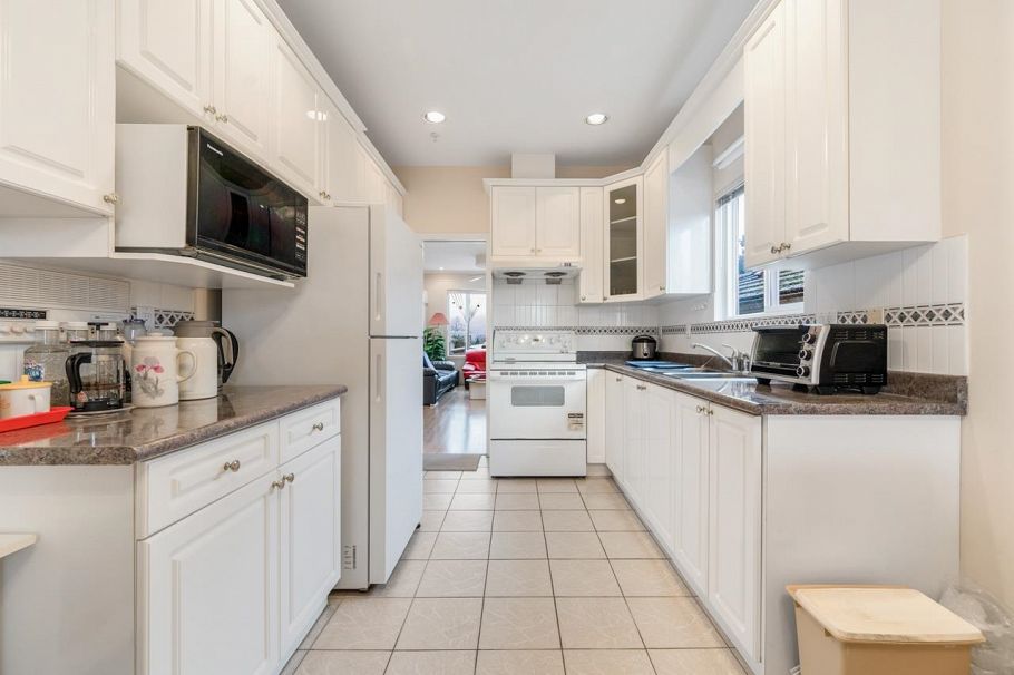 3632 E 28th Avenue Vancouver, BC - 8