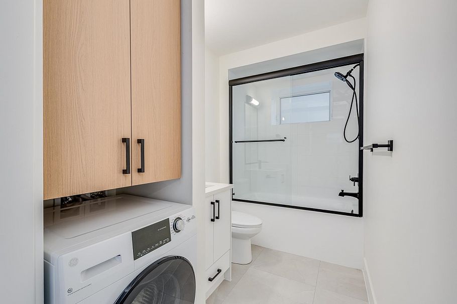 1 2263 E 35th Avenue Vancouver, BC - 27