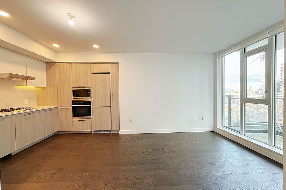 609 3200 Corvette Way Richmond, BC - 5