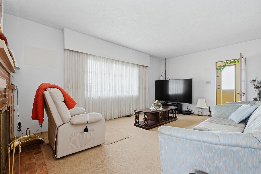 3690 Dundas Street Vancouver, BC - 10