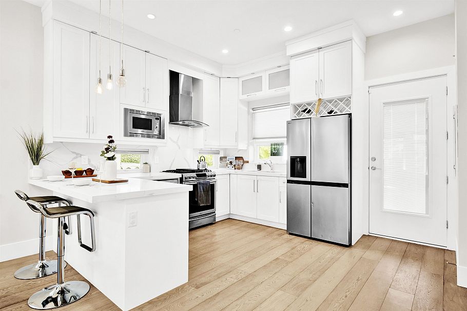 945 E 20th Avenue Vancouver, BC - 8