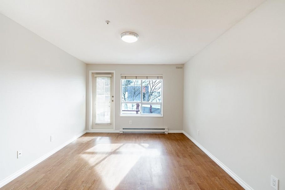 101 120 E 2nd Street North Vancouver, BC - 21