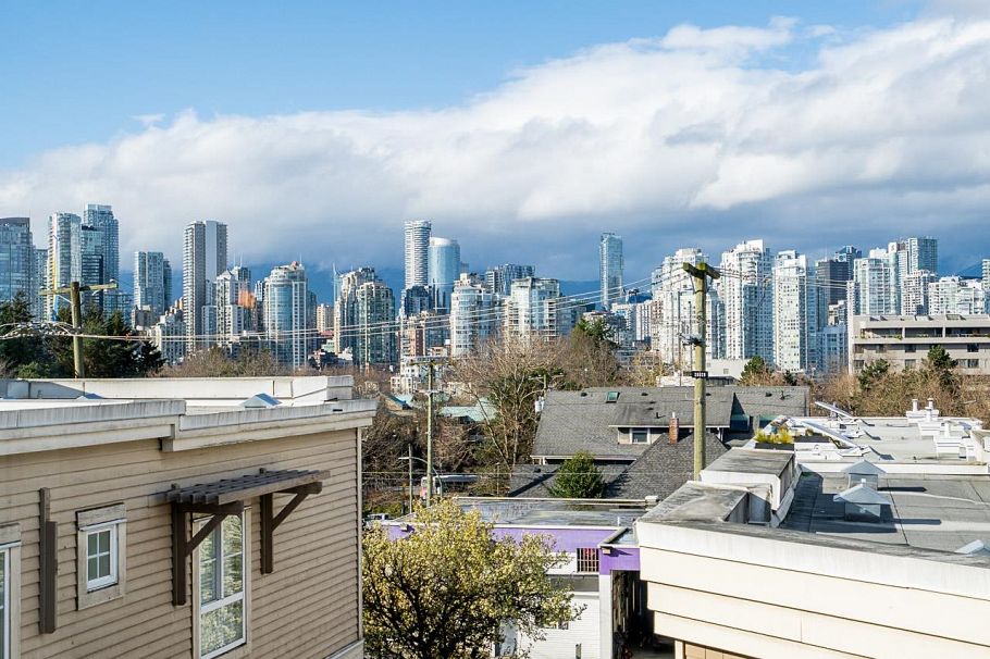 310 678 W 7th Avenue Vancouver, BC - 2