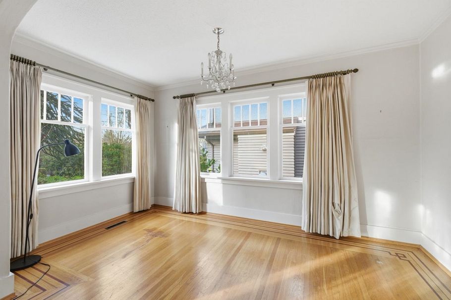 3775 W 35th Avenue Vancouver, BC - 5