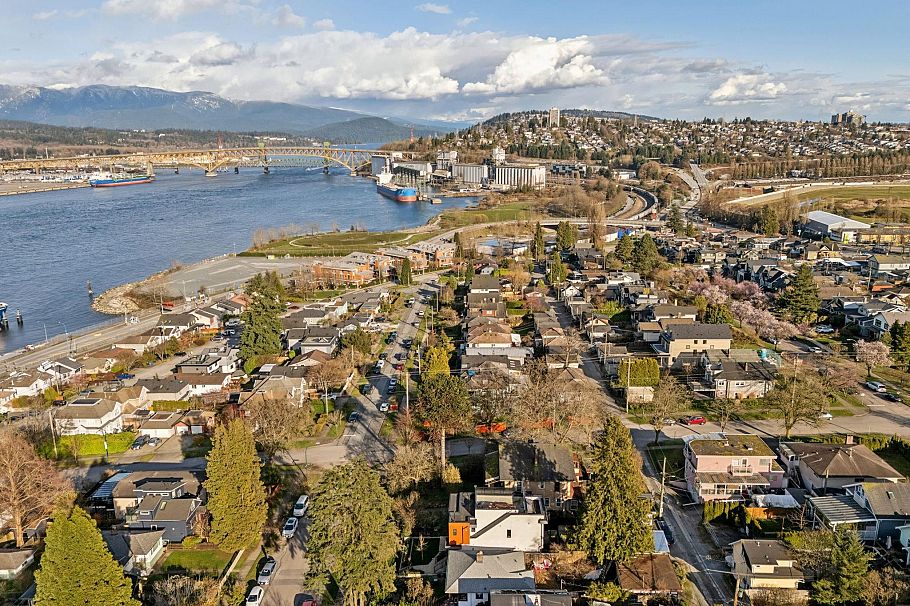 2798 Yale Street Vancouver, BC - 10