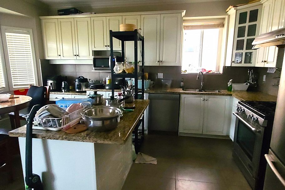 8038 Montcalm Street Vancouver, BC - 9