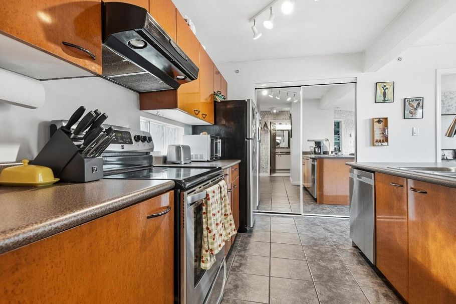 404 1688 E 8th Avenue Vancouver, BC - 12