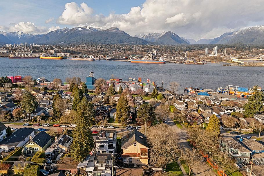 2798 Yale Street Vancouver, BC - 15