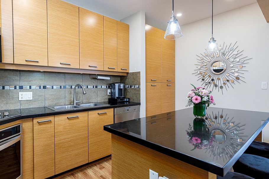 301 560 Raven Woods Drive North Vancouver, BC - 7