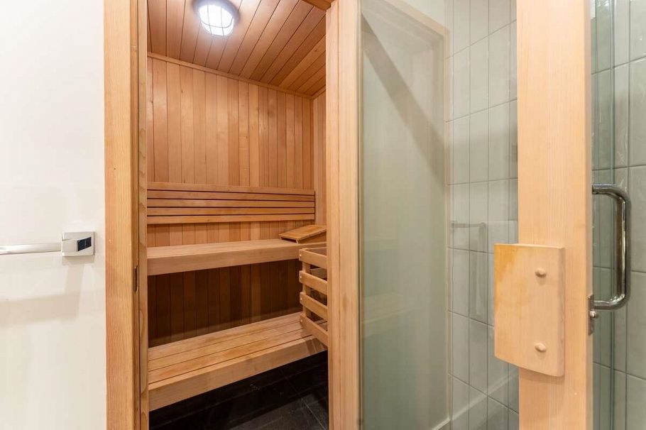 2719 E 46th Avenue Vancouver, BC - 24